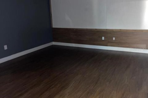 Immobilier commercial à louer à Casselberry, Floride: 1594.3 m2 № 1822800 - photo 9
