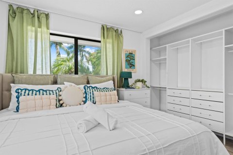 House in Pompano Beach, Florida 5 bedrooms, 235.79 sq.m. № 2261414 - photo 29