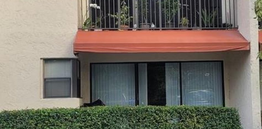 Condominio en Coral Springs, Florida, 1 dormitorio № 1127849