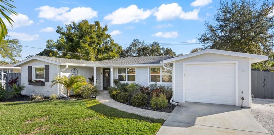 Villa ou maison à Sarasota, Floride 3 chambres, 152.55 m2 № 2205542