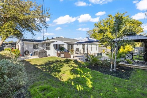 Villa ou maison à louer à Sarasota, Floride: 3 chambres, 152.55 m2 № 2205542 - photo 11