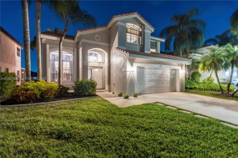 House in Pembroke Pines, Florida 4 bedrooms, 202.06 sq.m. № 2021964