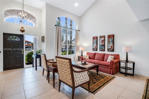 House in Pembroke Pines, Florida 4 bedrooms, 202.06 sq.m. № 2021964 - photo 4