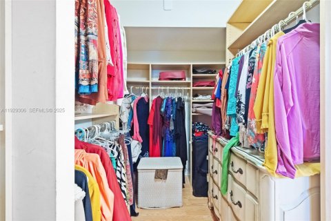 Condo in Pembroke Pines, Florida, 2 bedrooms № 1987603 - photo 22