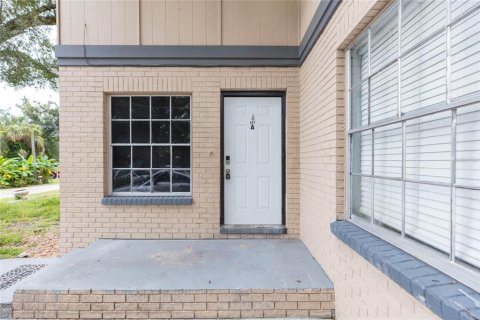 Immobilier commercial à vendre à Tampa, Floride: 6 chambres, 193.98 m2 № 2405537 - photo 3