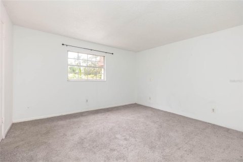 Immobilier commercial à vendre à Tampa, Floride: 6 chambres, 193.98 m2 № 2405537 - photo 15