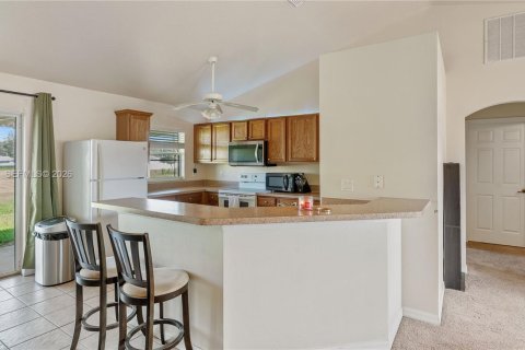 Villa ou maison à vendre à Ocala, Floride: 3 chambres, 127.65 m2 № 2153555 - photo 2