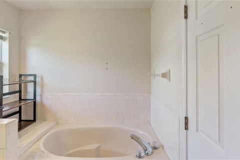 Villa ou maison à vendre à Ocala, Floride: 3 chambres, 127.65 m2 № 2153555 - photo 7