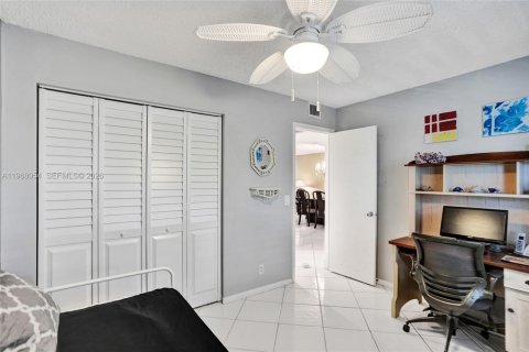 Copropriété à vendre à Pembroke Pines, Floride: 2 chambres, 110.74 m2 № 2029227 - photo 7