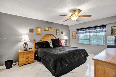 Copropriété à vendre à Pembroke Pines, Floride: 2 chambres, 110.74 m2 № 2029227 - photo 10