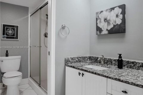 Copropriété à vendre à Pembroke Pines, Floride: 2 chambres, 110.74 m2 № 2029227 - photo 17