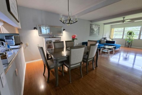 Copropriété à vendre à Coconut Creek, Floride: 2 chambres, 103.96 m2 № 2084574 - photo 4