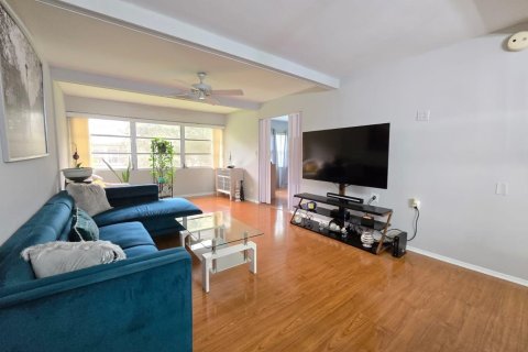 Copropriété à vendre à Coconut Creek, Floride: 2 chambres, 103.96 m2 № 2084574 - photo 5