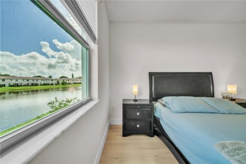 Adosado en venta en Miami, Florida, 3 dormitorios, 157.47 m2 № 1933104 - foto 21