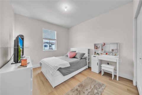 Adosado en venta en Miami, Florida, 3 dormitorios, 157.47 m2 № 1933104 - foto 28