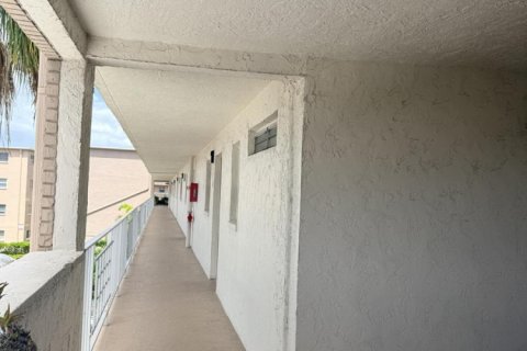 Copropriété à louer à Boynton Beach, Floride: 2 chambres, 91.23 m2 № 2259864 - photo 3