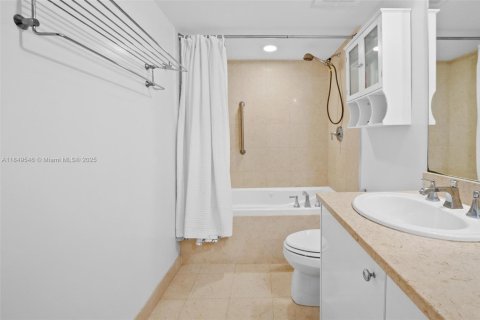 Купить кондоминиум в Авентура, Флорида 1 спальня, 85.38м2, № 2015491 - фото 19