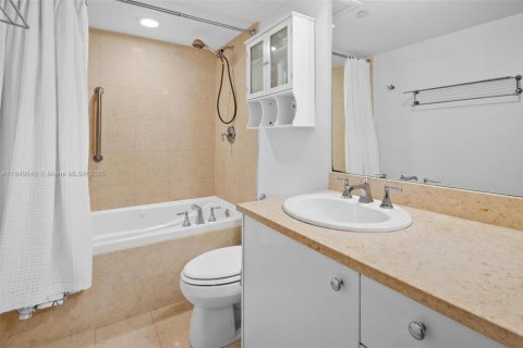 Купить кондоминиум в Авентура, Флорида 1 спальня, 85.38м2, № 2015491 - фото 20