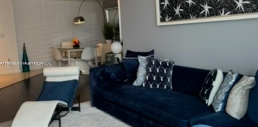 Condo à North Bay Village, Floride, 2 chambres № 1893108