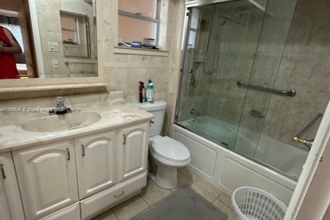 Condo in Hallandale Beach, Florida, 1 bedroom  № 2035370 - photo 13