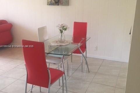 Condo in Hallandale Beach, Florida, 1 bedroom  № 2035370 - photo 10