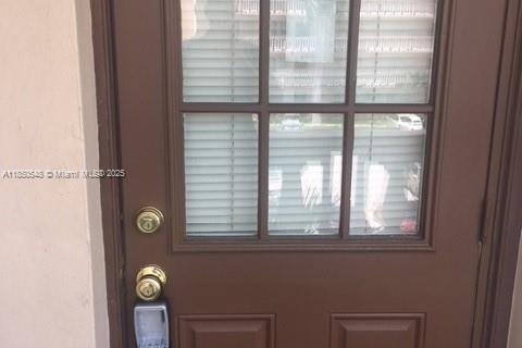 Condo in Hallandale Beach, Florida, 1 bedroom  № 2035370 - photo 3