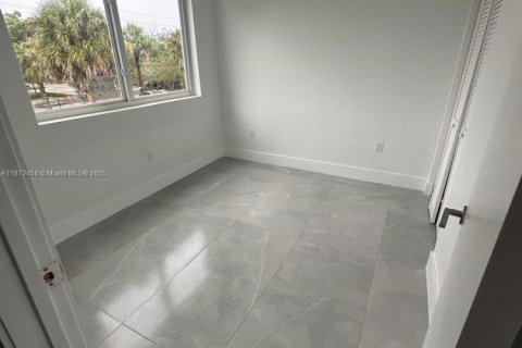 Casa en alquiler en Fort Lauderdale, Florida, 3 dormitorios № 2054853 - foto 13