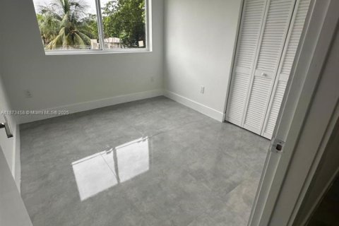 Casa en alquiler en Fort Lauderdale, Florida, 3 dormitorios № 2054853 - foto 8