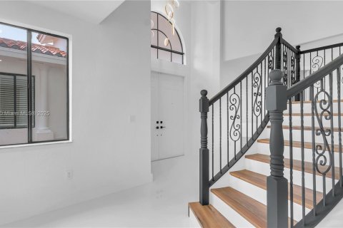 Casa en alquiler en Cutler Bay, Florida, 5 dormitorios, 315.77 m2 № 1896078 - foto 5