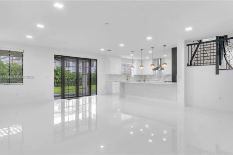 Casa en alquiler en Cutler Bay, Florida, 5 dormitorios, 315.77 m2 № 1896078 - foto 14