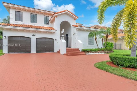 Casa en alquiler en Cutler Bay, Florida, 5 dormitorios, 315.77 m2 № 1896078 - foto 3