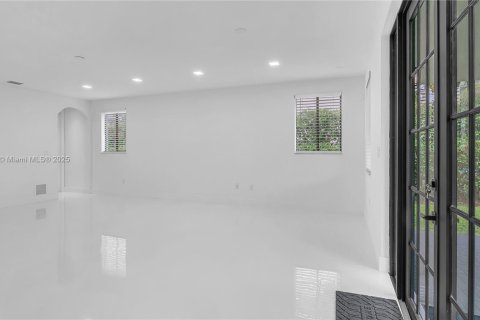 Casa en alquiler en Cutler Bay, Florida, 5 dormitorios, 315.77 m2 № 1896078 - foto 22