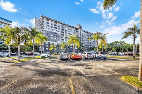 Condo in Hollywood, Florida, 1 bedroom № 1984351