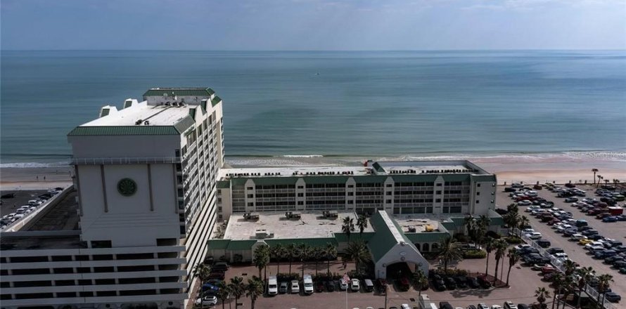Condominio en Daytona Beach, Florida, 1 dormitorio № 1424559