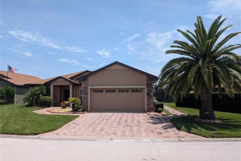 Casa en venta en Winter Haven, Florida, 2 dormitorios, 156.26 m2 № 1830026 - foto 1