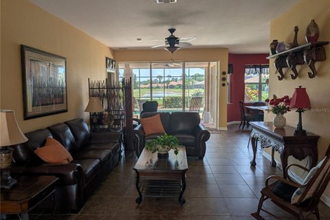 Casa en venta en Winter Haven, Florida, 2 dormitorios, 156.26 m2 № 1830026 - foto 4
