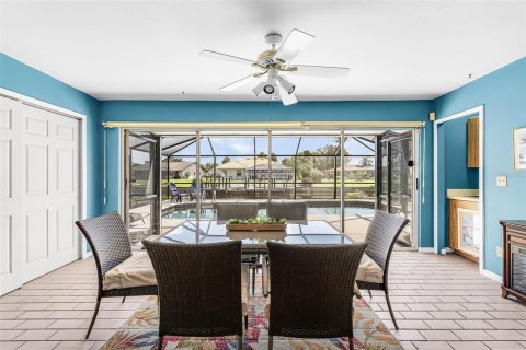 Commercial property in Cape Coral, Florida 4 bedrooms, 219.06 sq.m. № 2199876 - photo 6