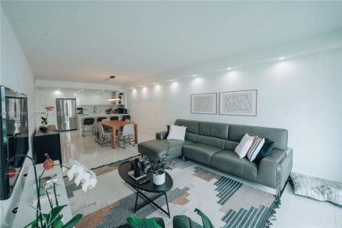 Copropriété à vendre à Sunny Isles Beach, Floride: 3 chambres, 139.82 m2 № 2034972 - photo 16