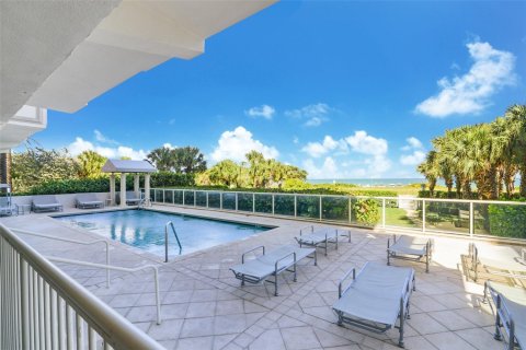 Copropriété à louer à Surfside, Floride: 1 chambre, 86.12 m2 № 1047929 - photo 1