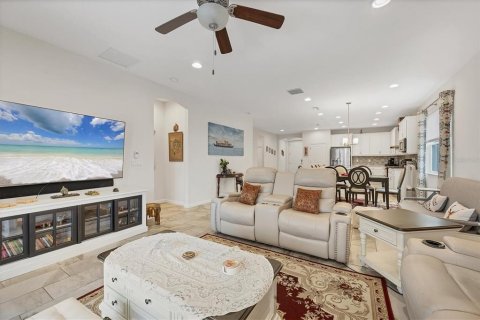 Villa ou maison à vendre à Parrish, Floride: 3 chambres, 182.92 m2 № 1903049 - photo 11