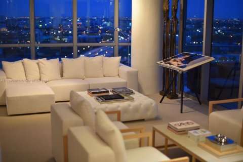 Купить кондоминиум в Майами, Флорида 2 спальни, 153.01м2, № 1984856 - фото 7