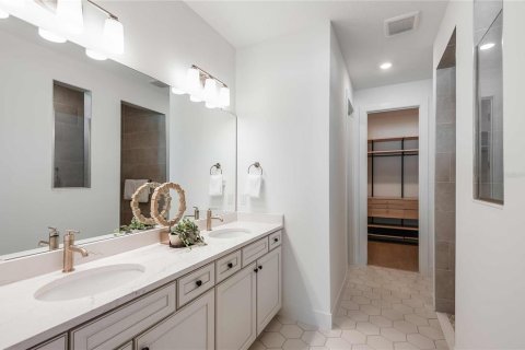 House in Riverview, Florida 4 bedrooms, 285.77 sq.m. № 1886073 - photo 9