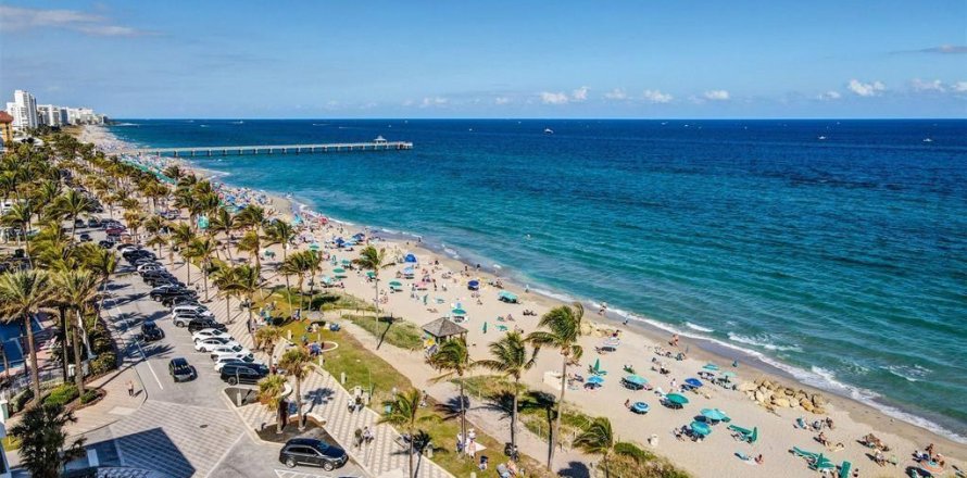 Condo in Deerfield Beach, Florida, 2 bedrooms № 1178552