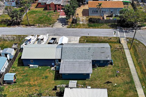 House in Nokomis, Florida 3 bedrooms, 125.42 sq.m. № 1759988 - photo 25