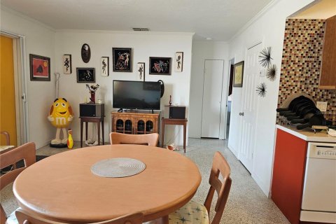 House in Nokomis, Florida 3 bedrooms, 125.42 sq.m. № 1759988 - photo 10