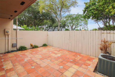 Casa en alquiler en Miami, Florida, 2 dormitorios, 117.24 m2 № 2055556 - foto 17