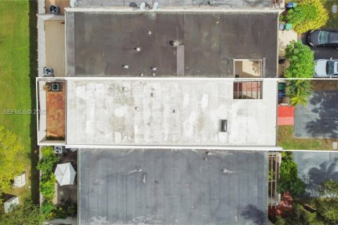 Casa en alquiler en Miami, Florida, 2 dormitorios, 117.24 m2 № 2055556 - foto 20