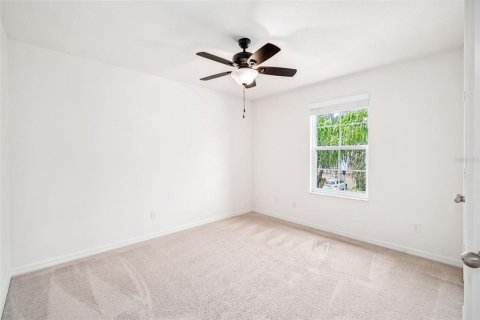 House in Orlando, Florida 4 bedrooms, 246.75 sq.m. № 1837388 - photo 20