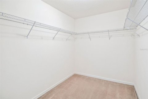House in Orlando, Florida 4 bedrooms, 246.75 sq.m. № 1837388 - photo 17