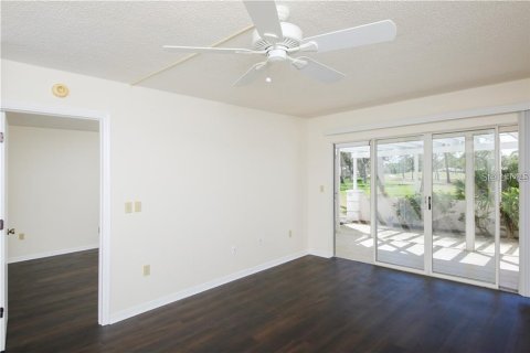 Condo in Venice, Florida, 2 bedrooms  № 1801320 - photo 7